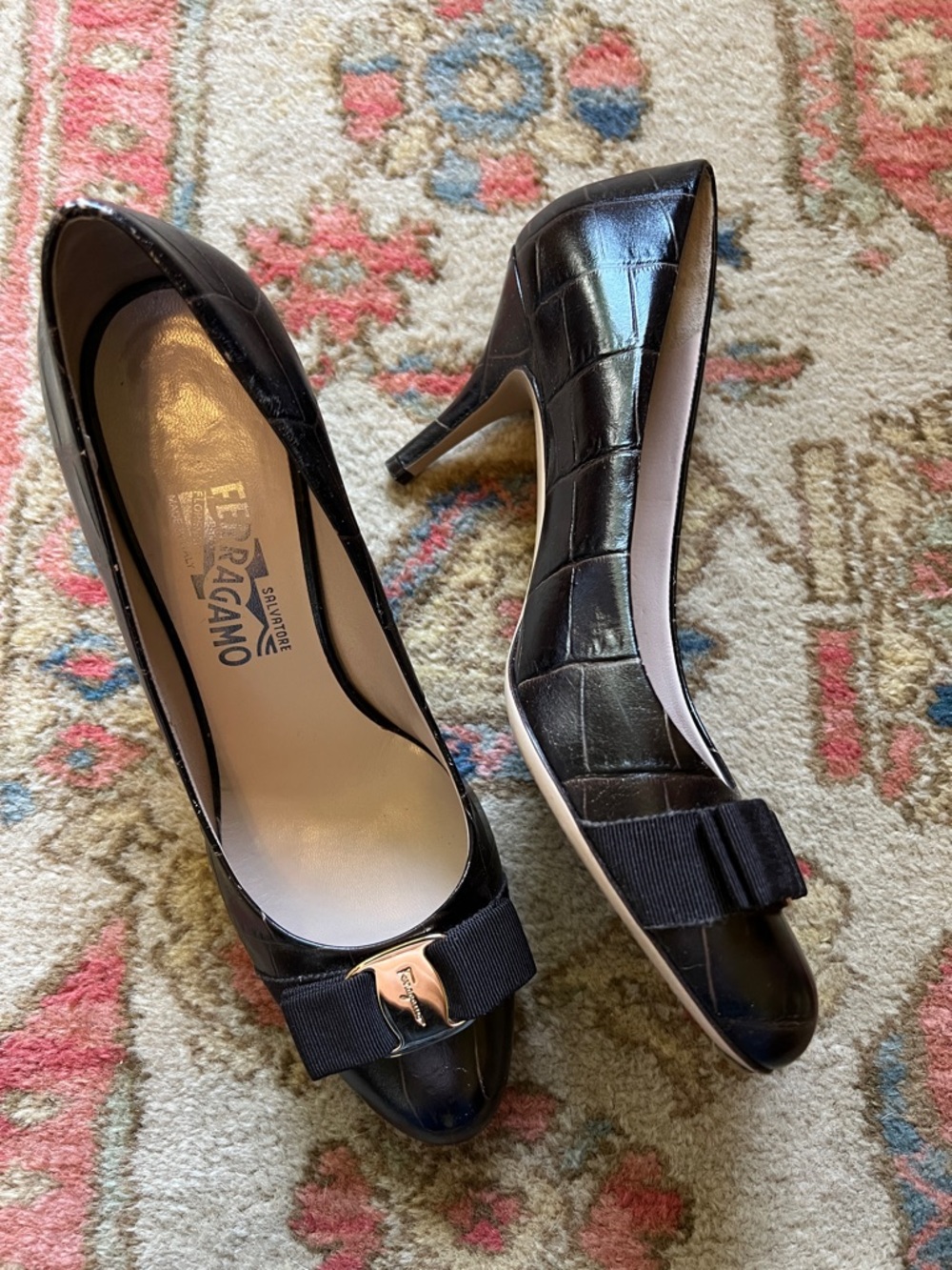 Salvatore Ferragamo Brown Vara Bow Pump - Classic Women's Heel